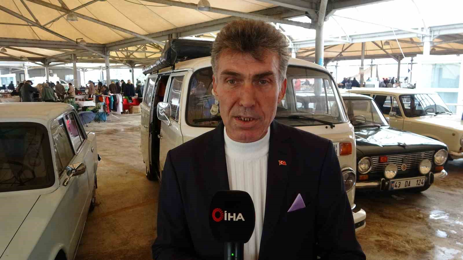 Kütahya ’Antika Pazarı’nda Klasik Araba Sergisi’ne yoğun ilgi
