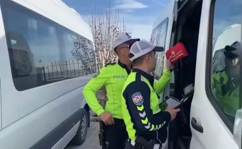 Kütahya’da okul servislerine güvenlik denetimi