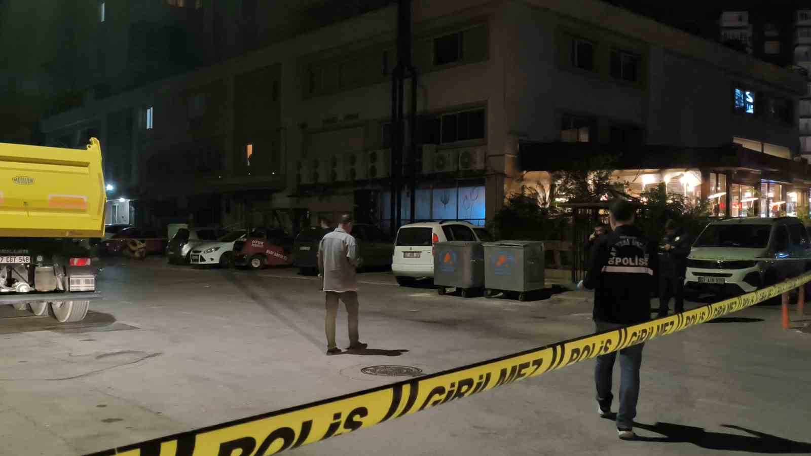 Antalya&rsquo;da restoranda yemek yedikten sonra silahlı saldırıya uğrayan 1 kişi yaralandı
