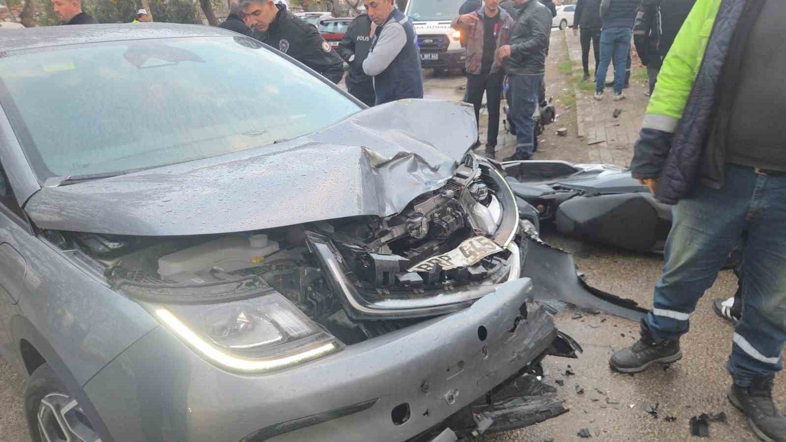 Bursa’da motosiklet kazası : 2 yaralı