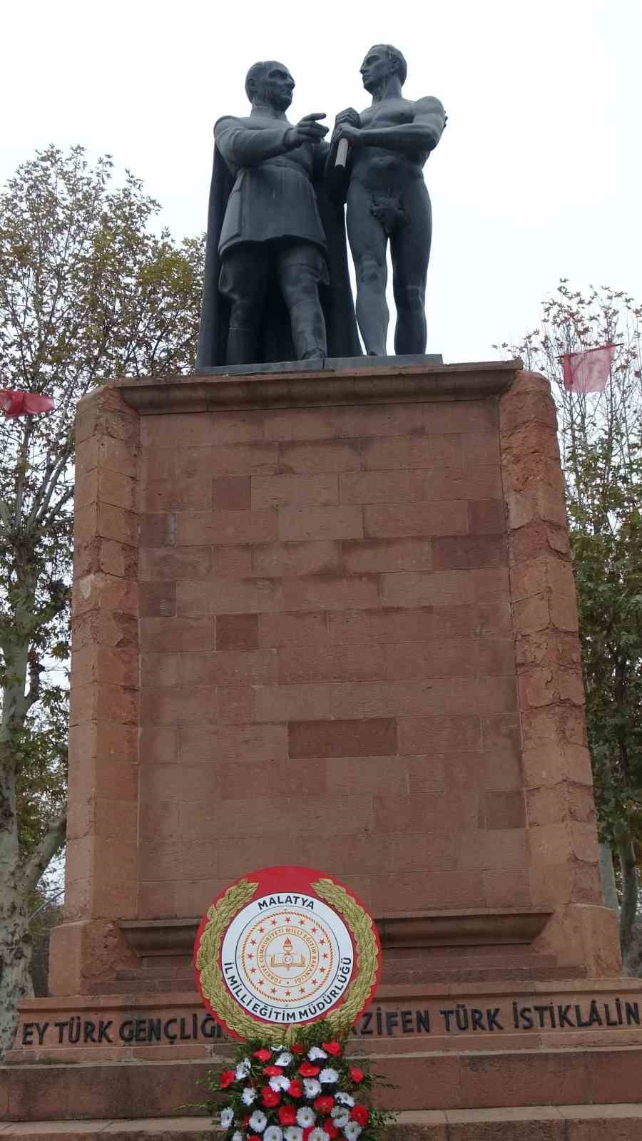 Malatya’da Öğretmenler Günü Kutlanıyor

