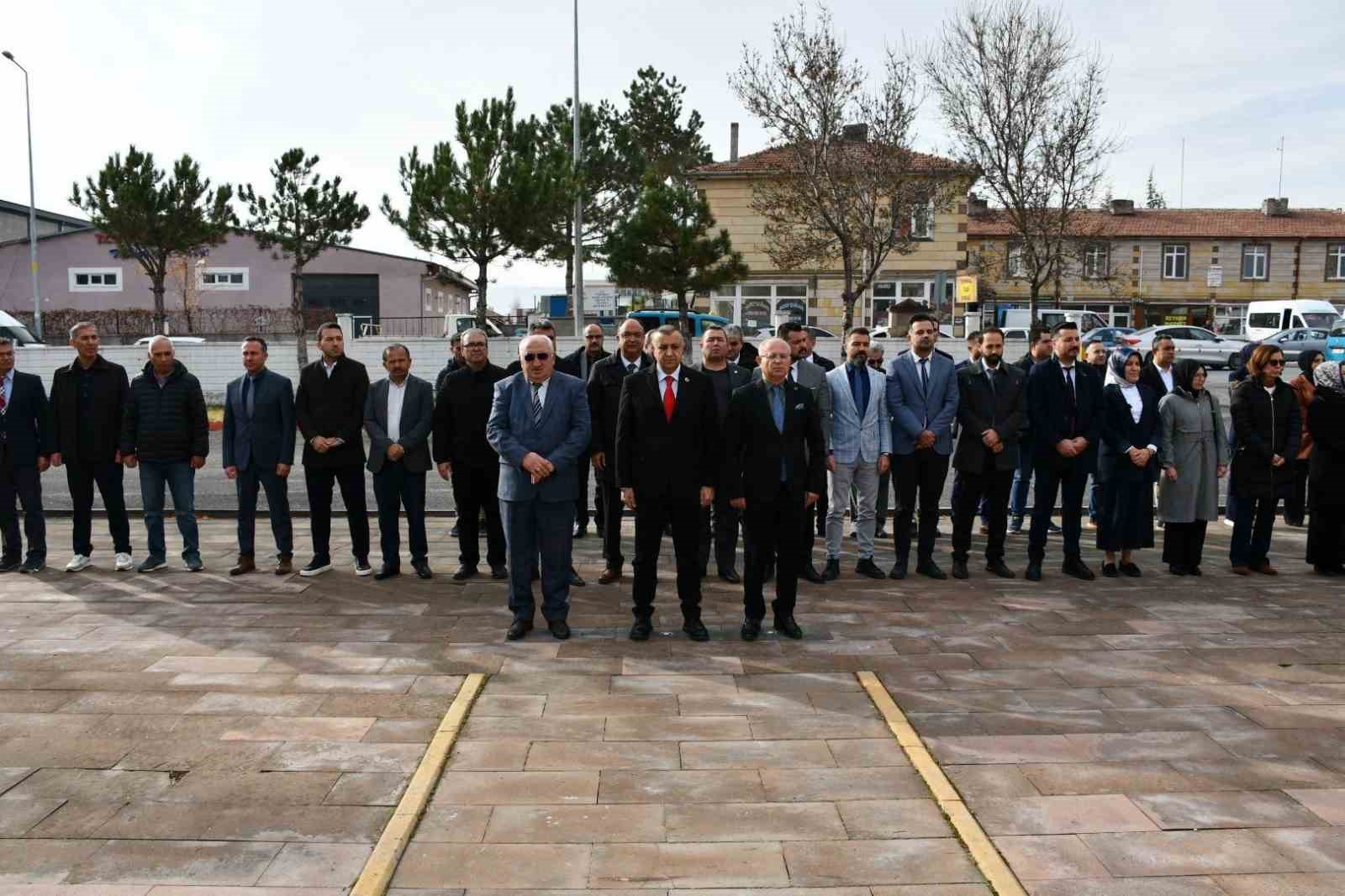 Tomarza&rsquo;da &Ouml;ğretmenler G&uuml;n&uuml; kutlandı

