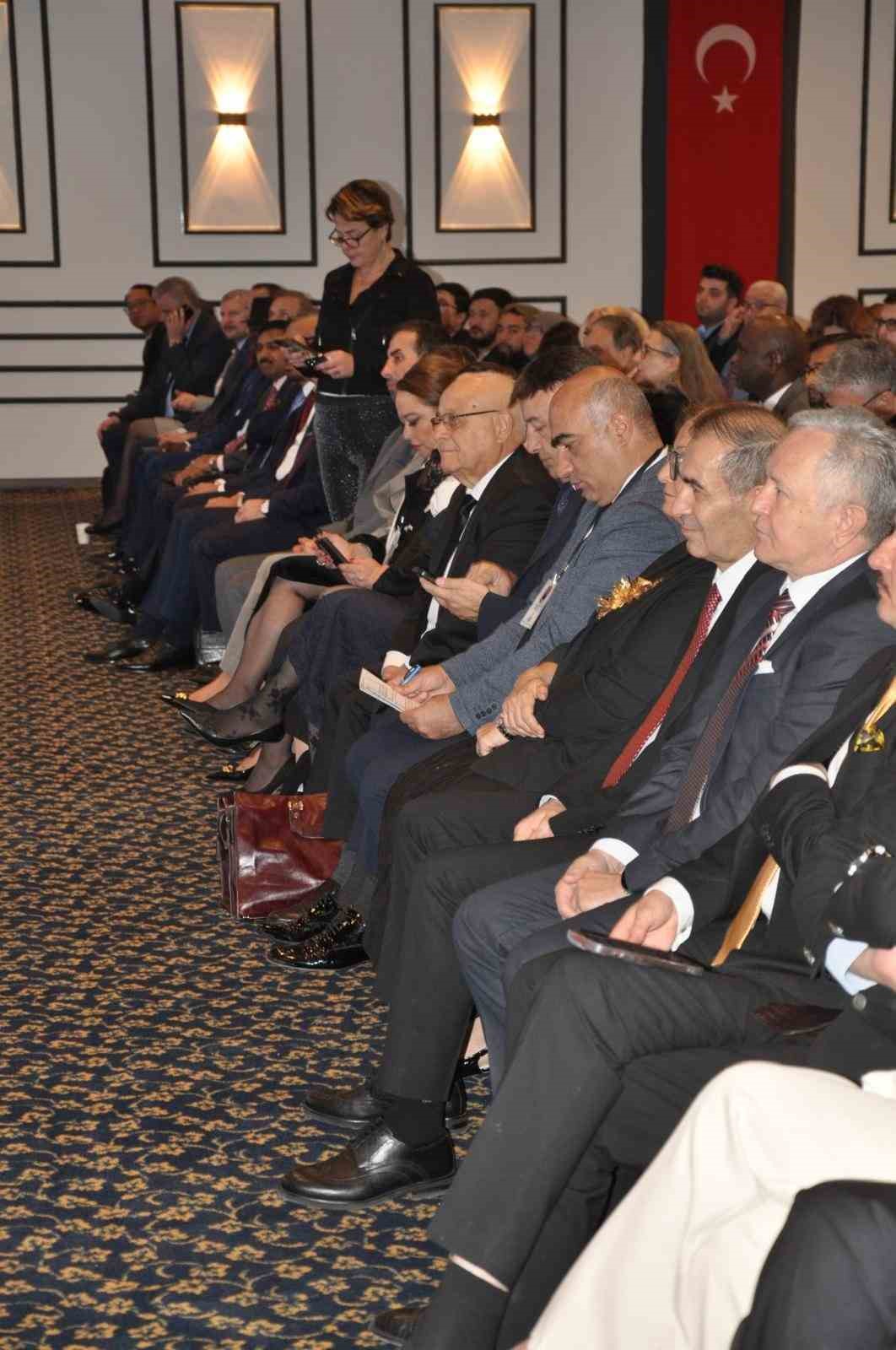 Dünya diplomasisinin İzmir’de buluştuğu tarihi kongre