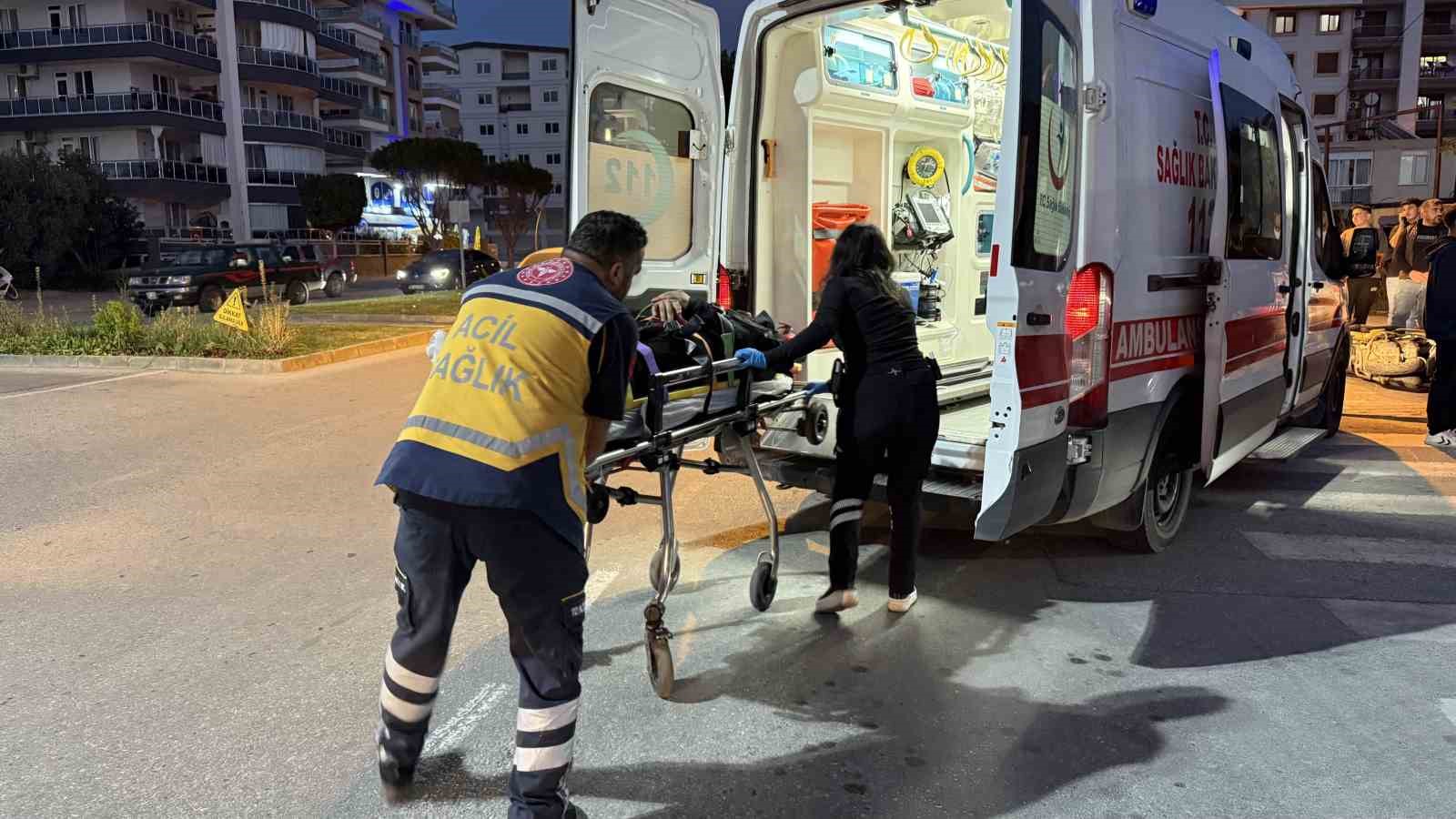 Gazipaşa&rsquo;da otomobil ile motosiklet &ccedil;arpıştı: 1 yaralı
