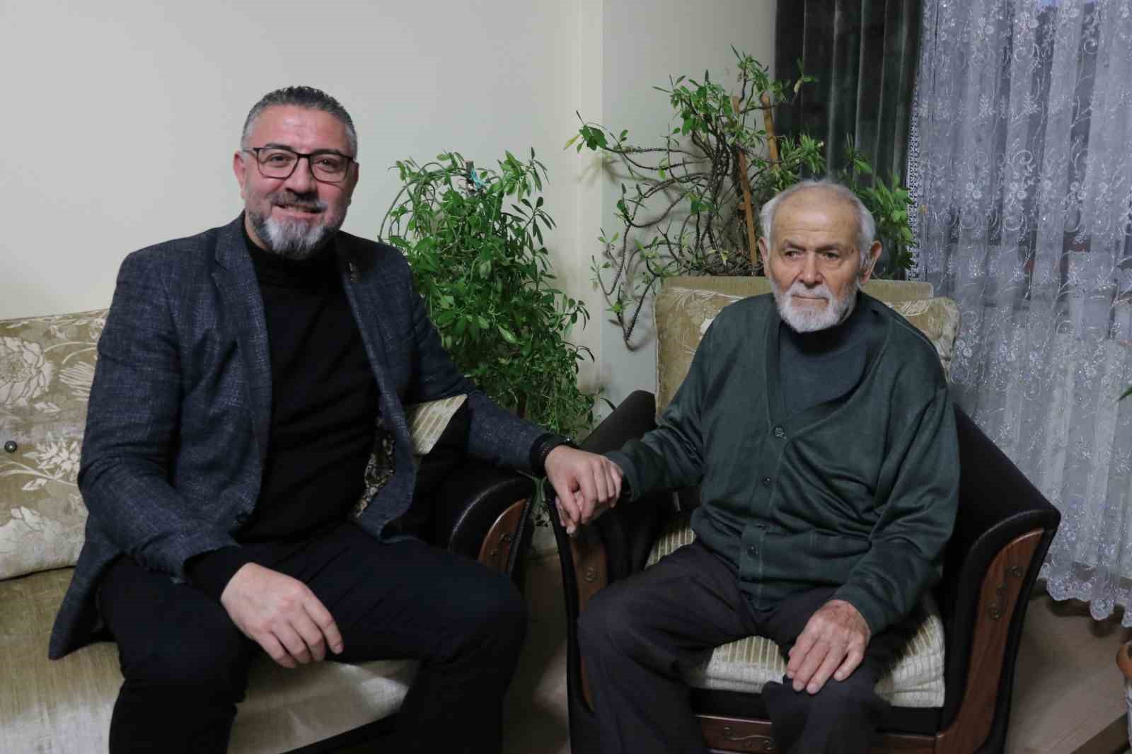 95 yaşındaki şehit babası öğretmen, özel günde unutulmadı