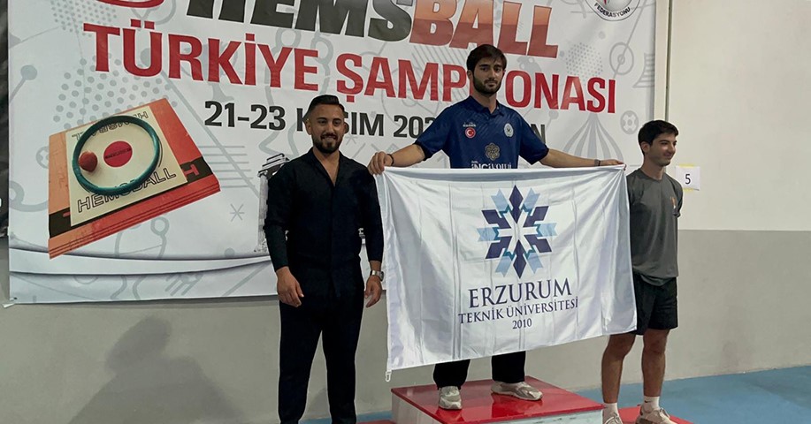 ET&Uuml; spor kul&uuml;b&uuml; Hemsball T&uuml;rkiye şampiyonasından &ccedil;ifte kupayla d&ouml;nd&uuml;
