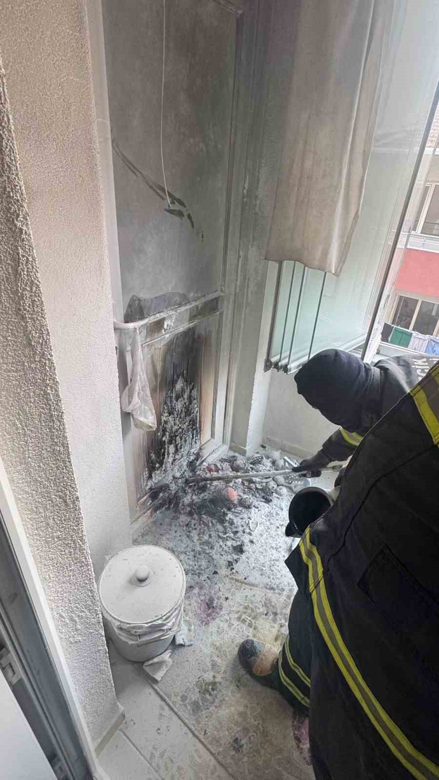 Bilecik&rsquo;te balkonda &ccedil;ıkan yangında bir kişi dumandan etkilendi
