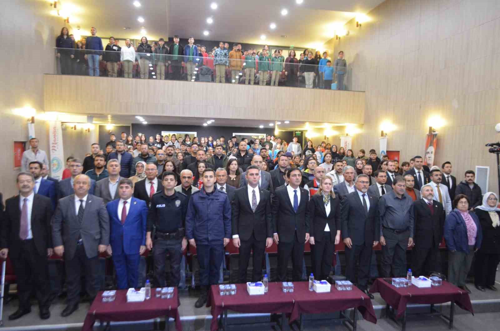 Selendi’de 24 Kasım Öğretmenler Günü kutlandı
