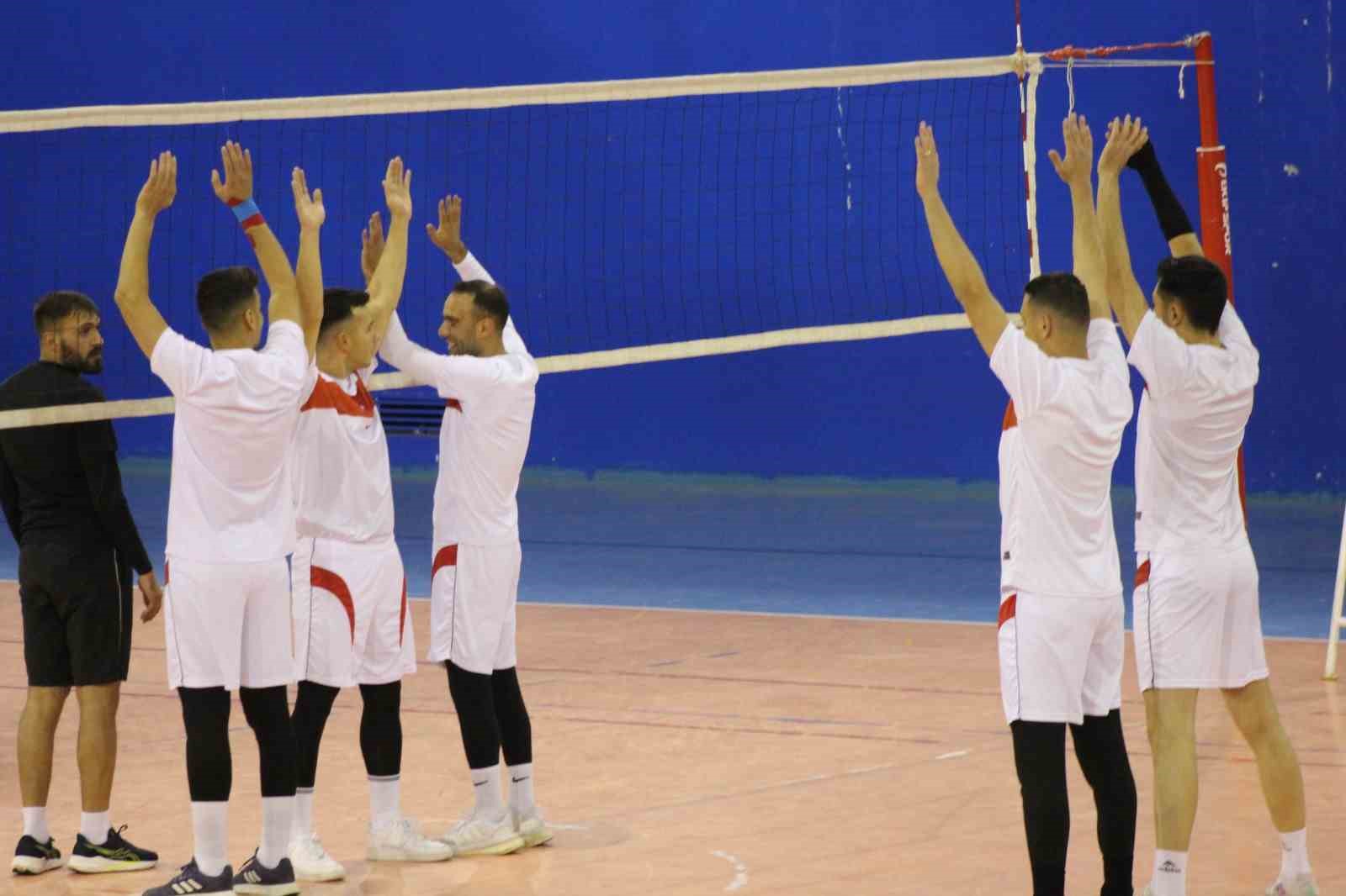 Sarıkamış’ta voleybol turnuvası heyecanı
