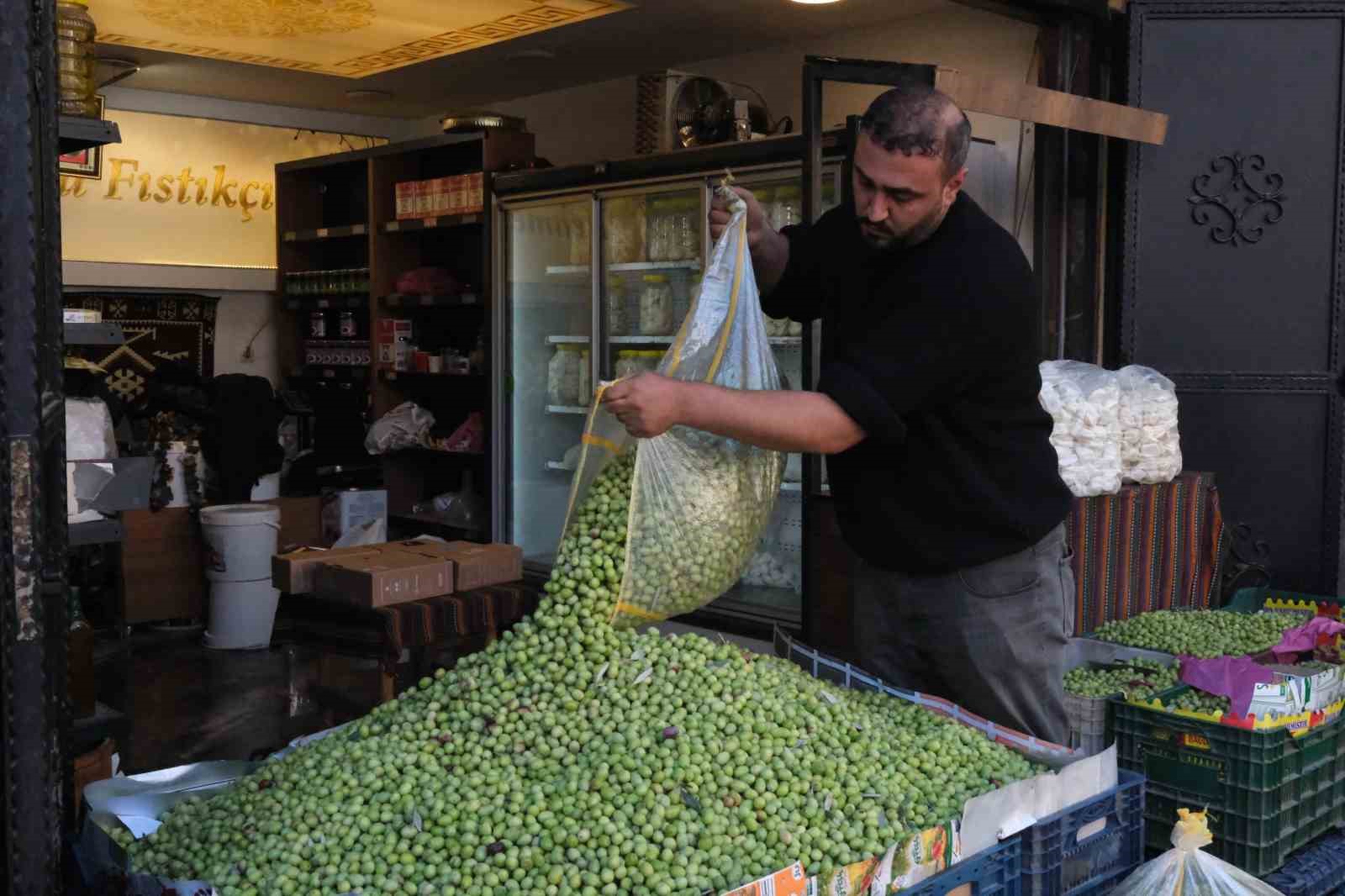 Gaziantep’te yeşil zeytin fiyatları sabit kaldı