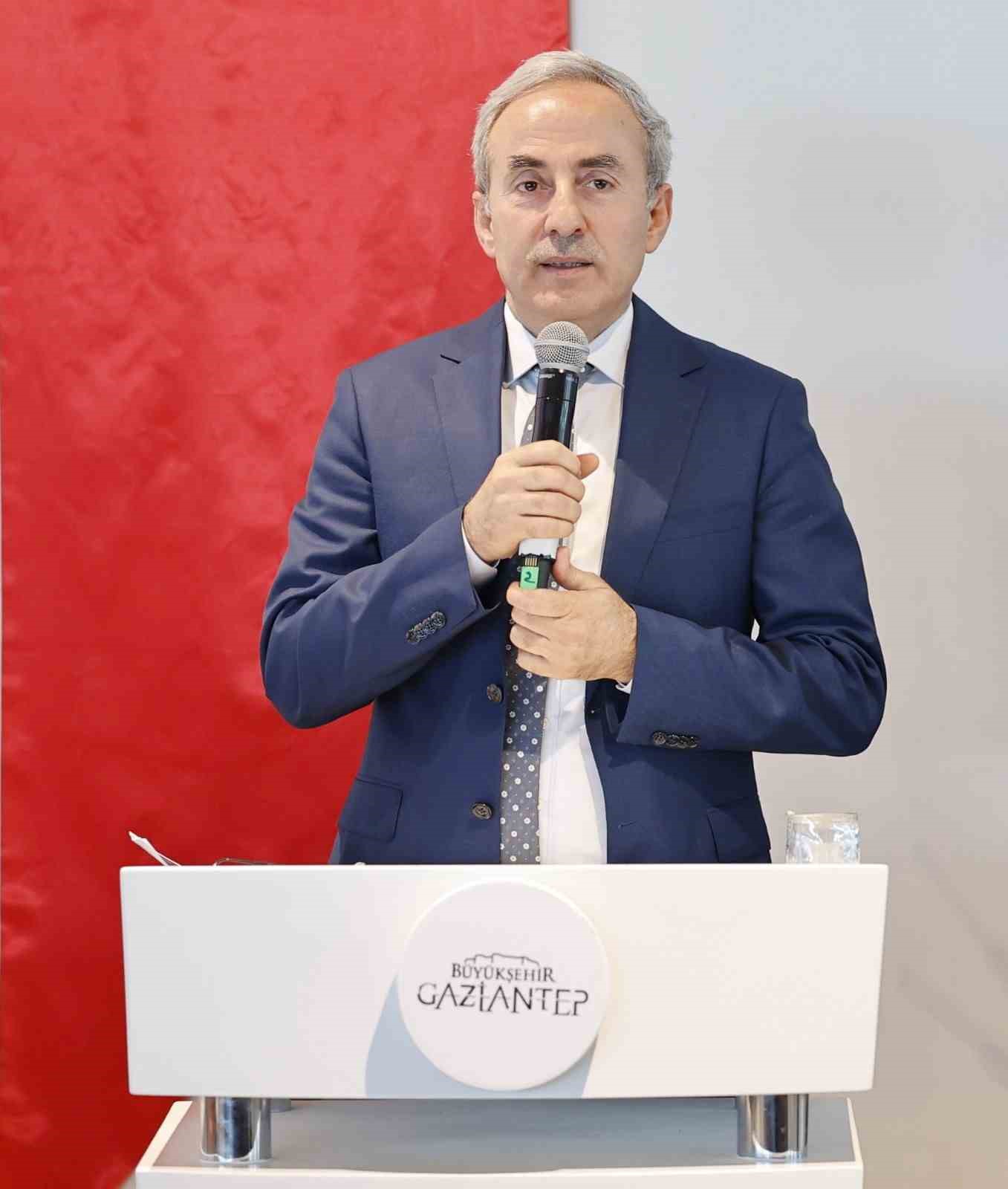 "Yükseköğretimde Yapay Zeka Entegrasyonu Zirvesi" yoğun katılımla gerçekleştirildi