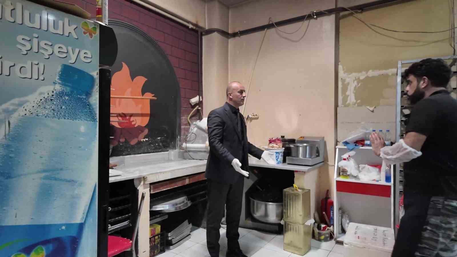 Başkan yardımcısının ani denetimi hijyensizliği ortaya çıkardı: "Burası pislik içinde"