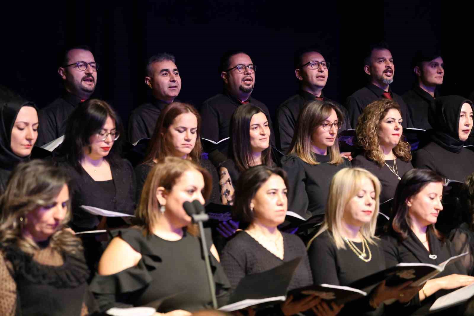 Öğretmenler Günü’nde ’Hizmet Şeref Madalyaları’ sahiplerini buldu
