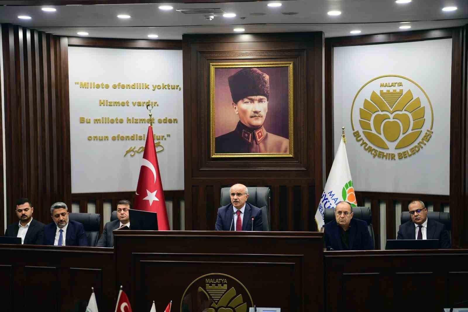 Başkan Er: "269 ara&ccedil; 1117 personelle sahada olacağız"
