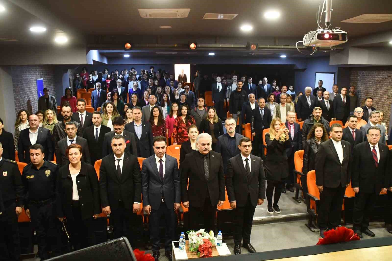 Söke’de 24 Kasım Öğretmenler Günü kutlandı