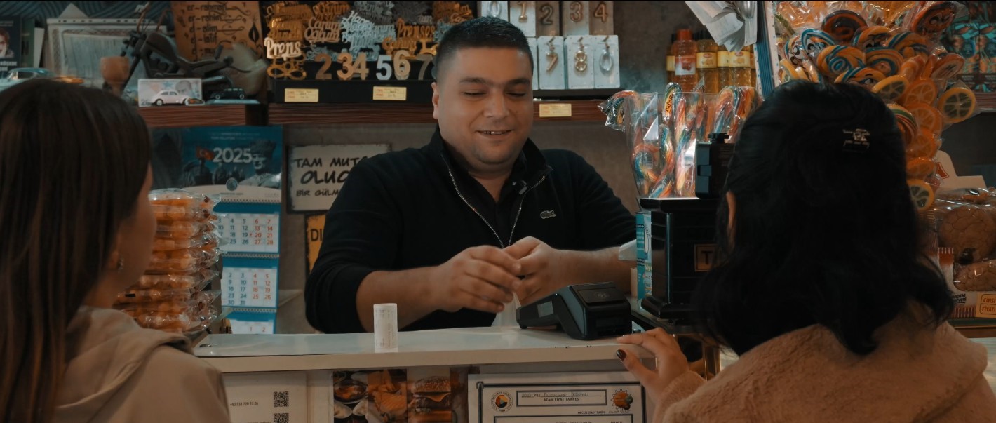 Esnaf ve vatandaşlar öğretmenler için kamera karşısına geçti
