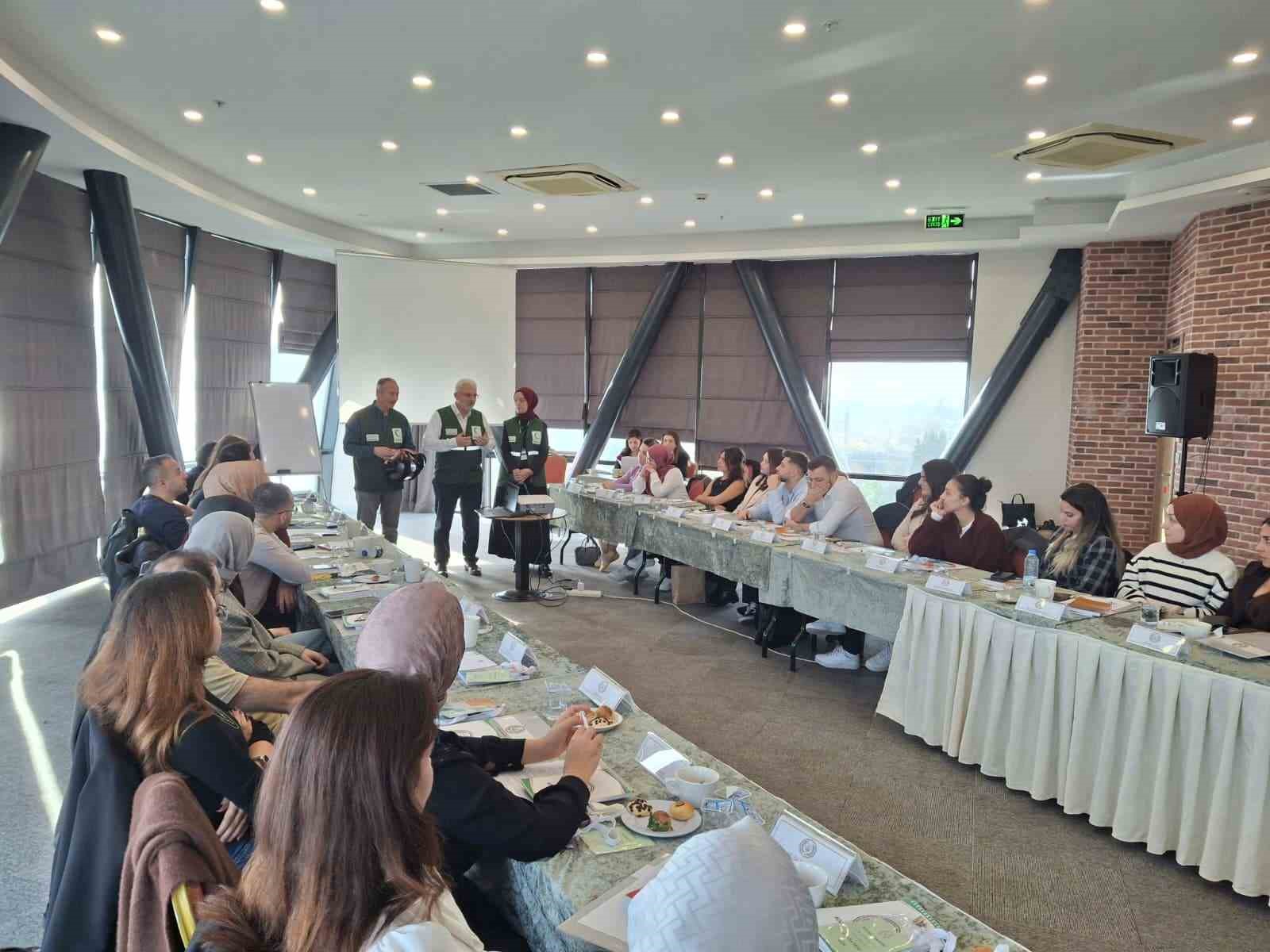 Genç avukatlar bağımlıların ilk "tedavi rehberi" olacak