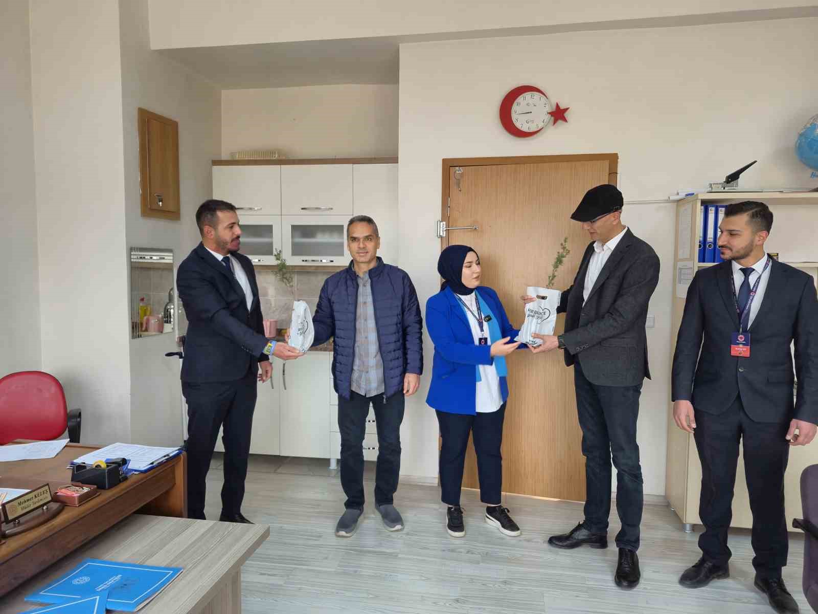 Başkan Yazıcıoğlu: "Her öğretmen, yarınlarımızı büyüten bir fidan yetiştiricisidir"