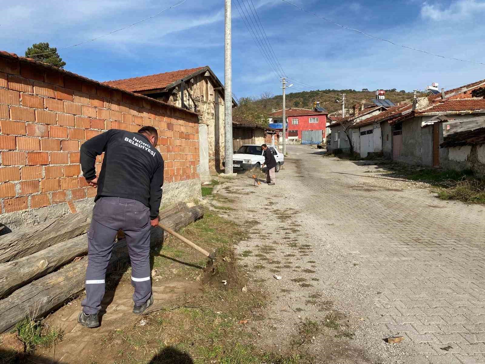 İnönü’nün dış mahallelerinde temizlik çalışması
