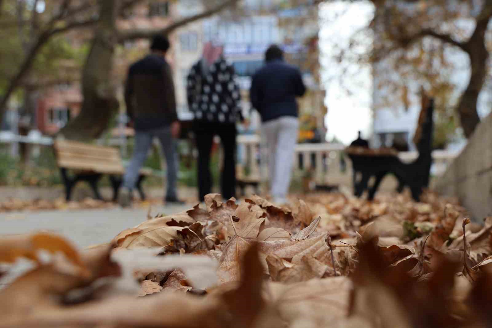 Ahi Evran Külliyesi’nde sonbahar güzelliği