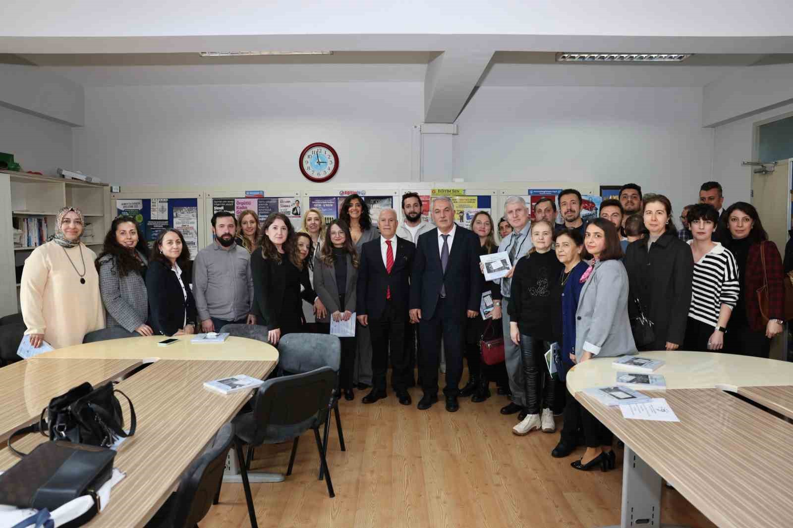 Başkan Bozbey’ mezun olduğu okuldaki öğretmenlerle buluştu