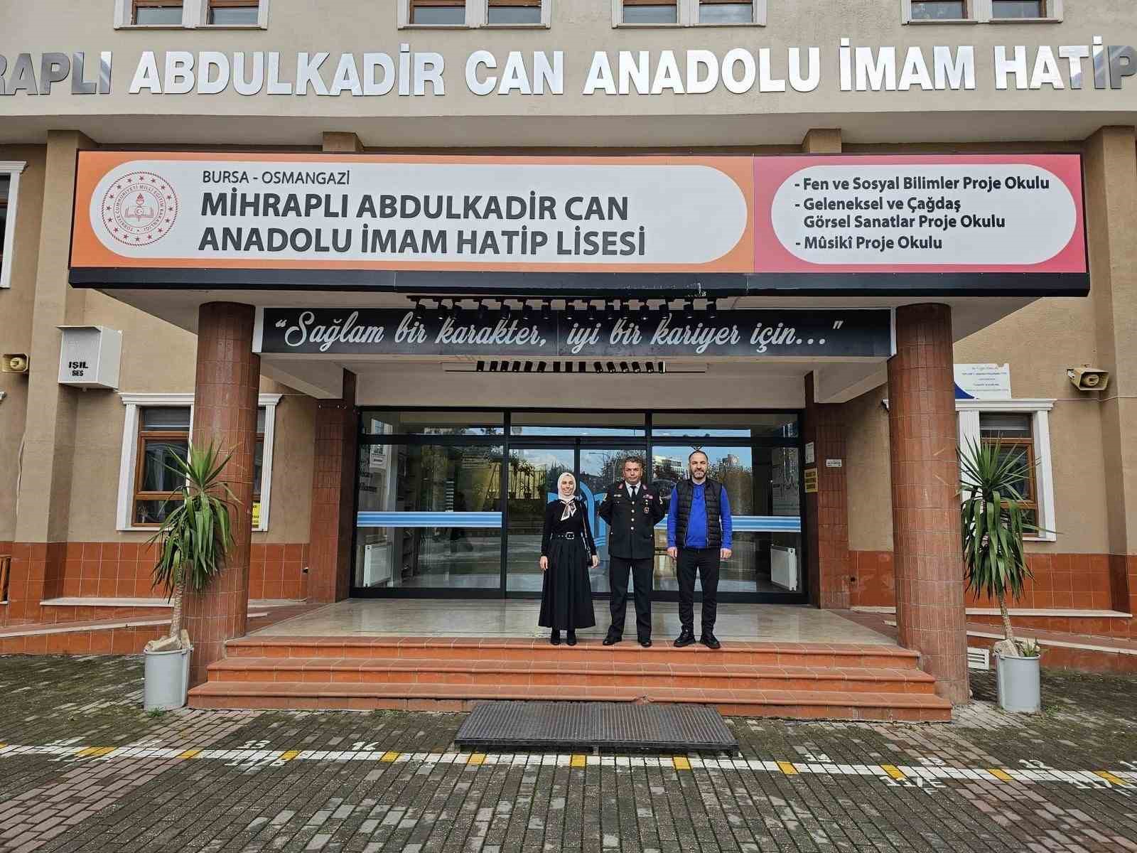 Şehit kızı öğretmen unutulmadı