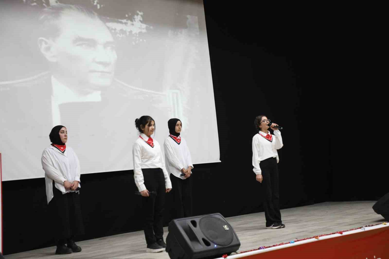 Ağrı’da 24 Kasım Öğretmenler Günü törenle kutlandı
