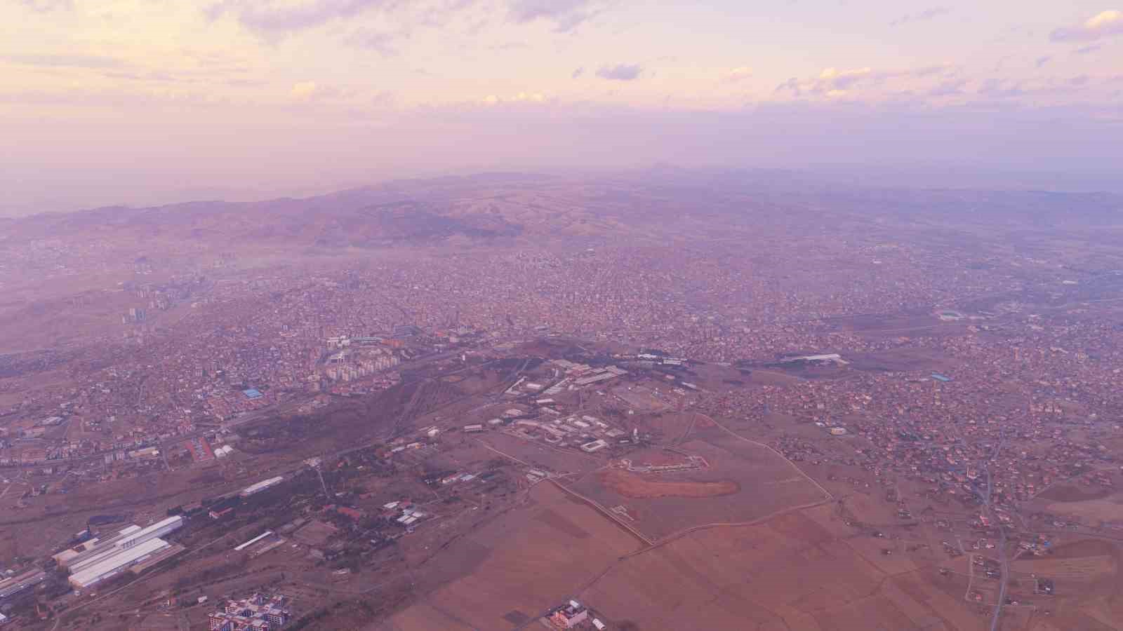 Kırıkkale’de gün batımı renk cümbüşü oluşturdu