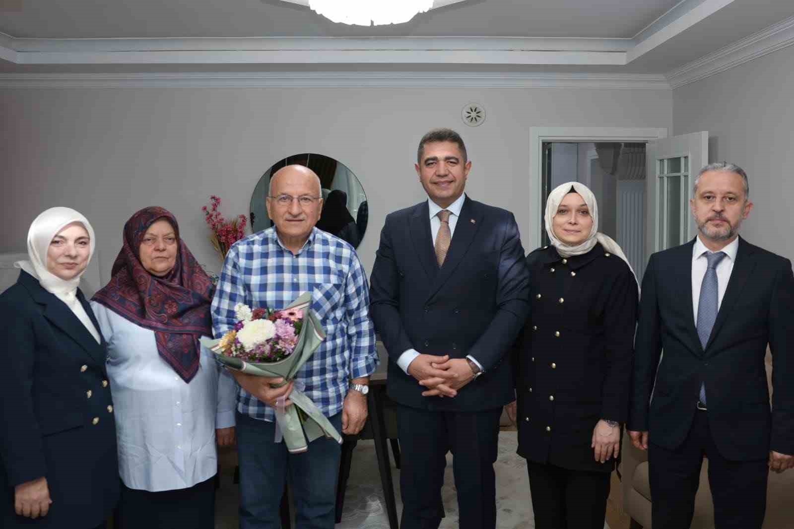 Emekli öğretmenler unutulmadı