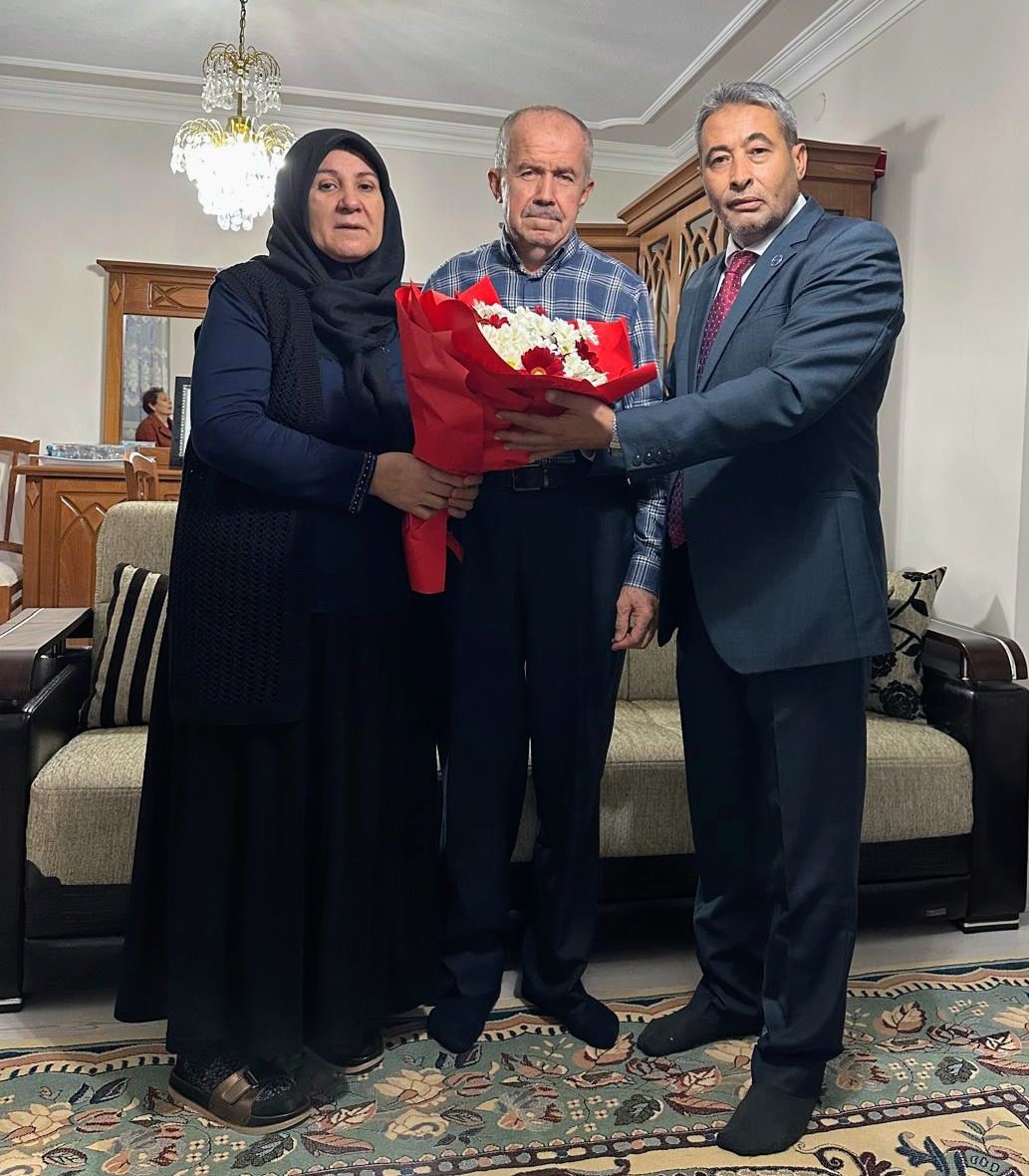 Şehit Serdar Uslu’nun öğretmen babasına anlamlı ziyaret