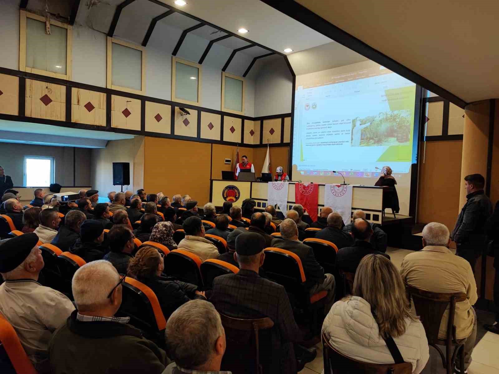 Kırklareli’nde çiftçiye B-reçete uygulaması anlatıldı: Tarım ilaçları reçeteyle satılacak