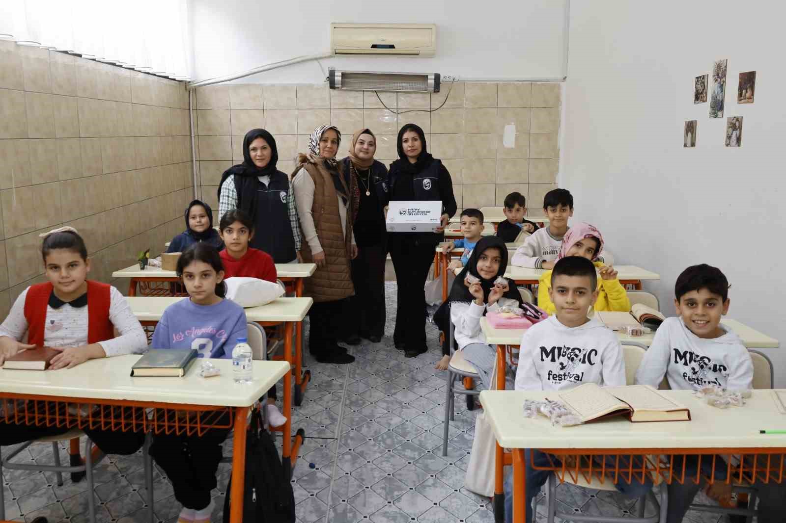 HBB Şehit &ouml;ğretmenleri unutmadı
