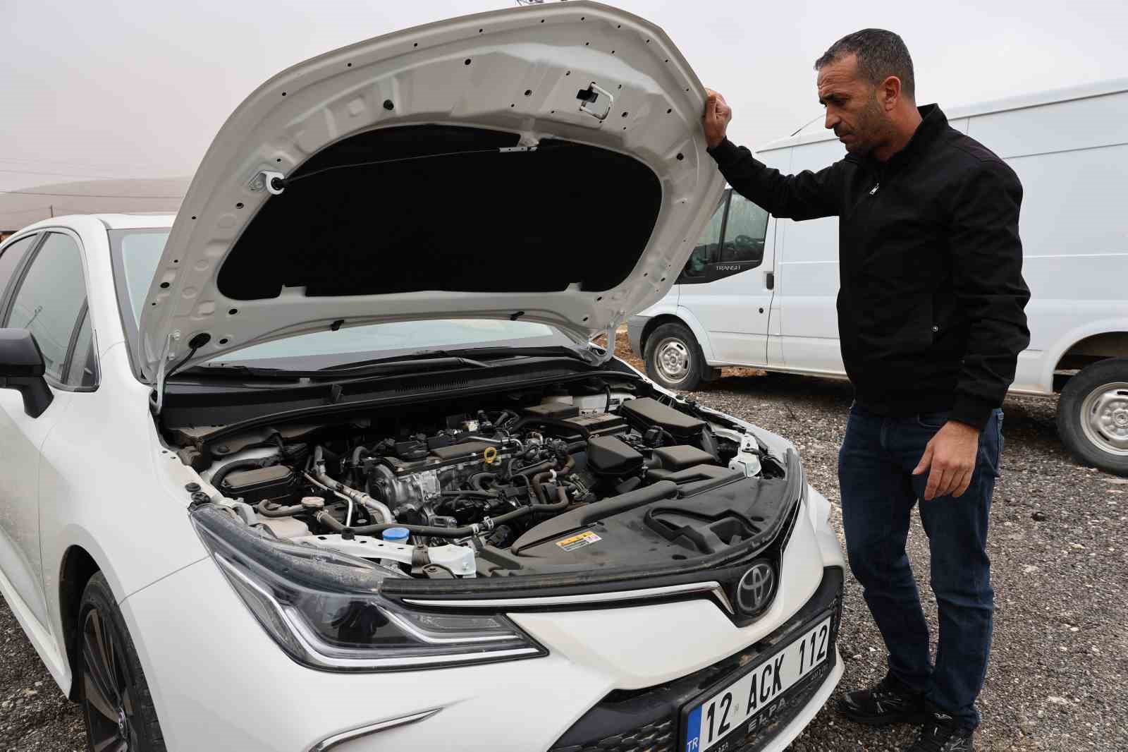 Sıfır kilometre araçta motor arızası yaşadı: 20 gün kullandı, 5 aydır servisten dönmesini bekliyor