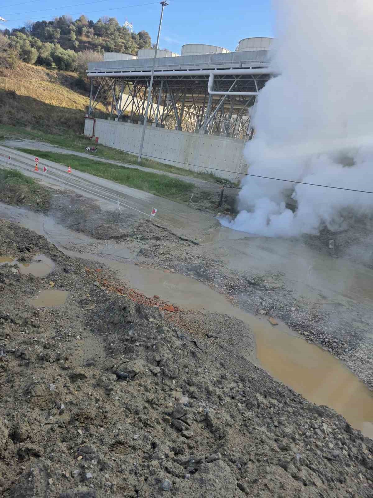 Aydın’da jeotermal iletim hattı patladı
