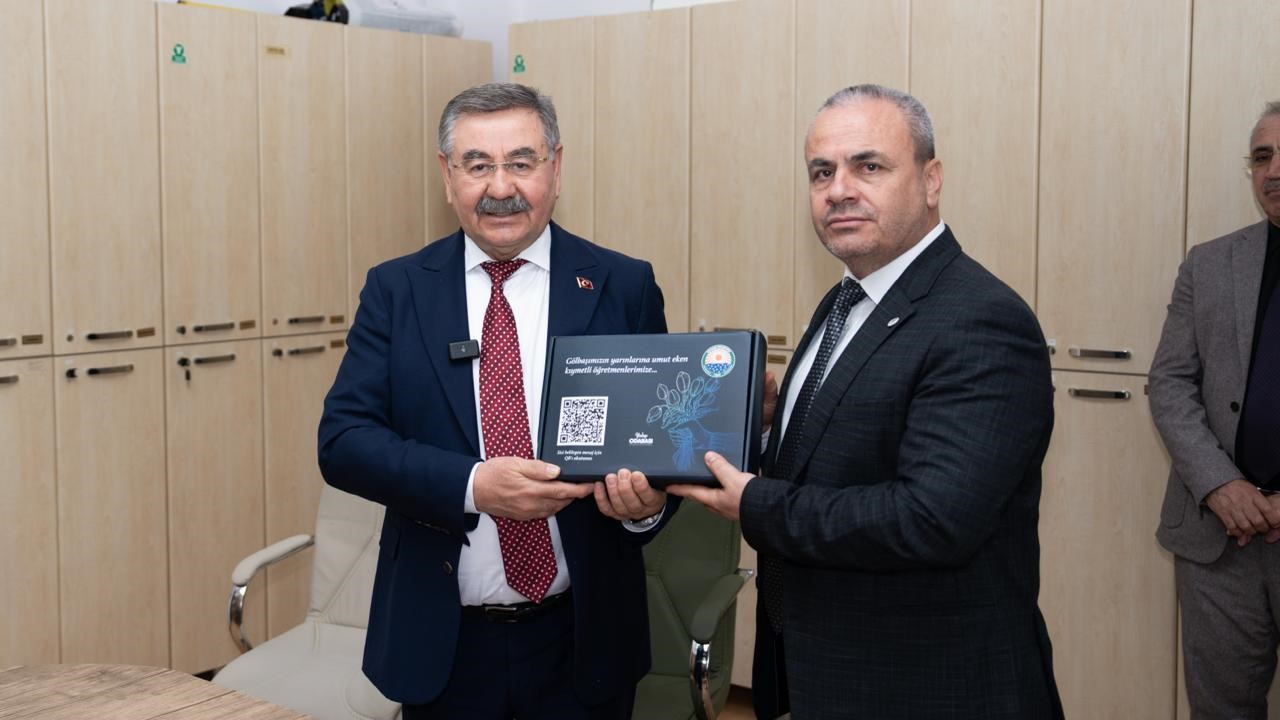 Başkanı Odabaşı, Öğretmenler Günü’nde eğitim camiasıyla buluştu