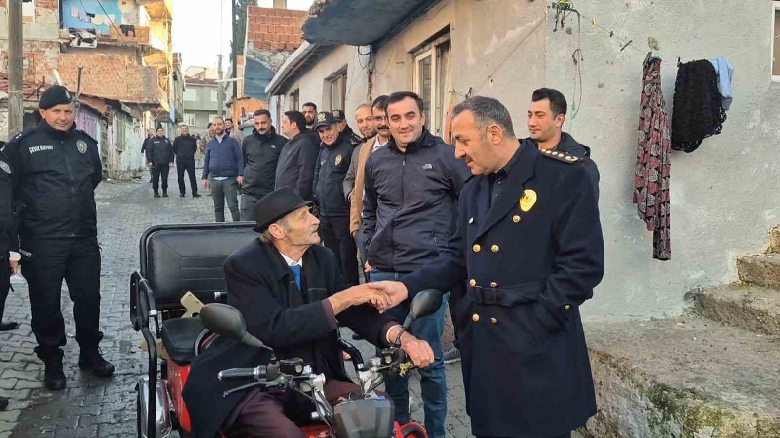 Emniyet müdürü sabahın ilk ışıklarında Aydoğdu’ya geldi: "Burası şehrin en temiz mahallesi olacak"