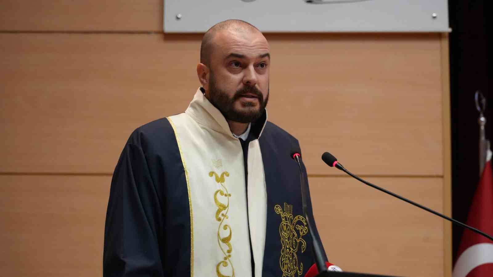 KBÜ’de diş hekimliği öğrencileri beyaz önlüklerini giydi
