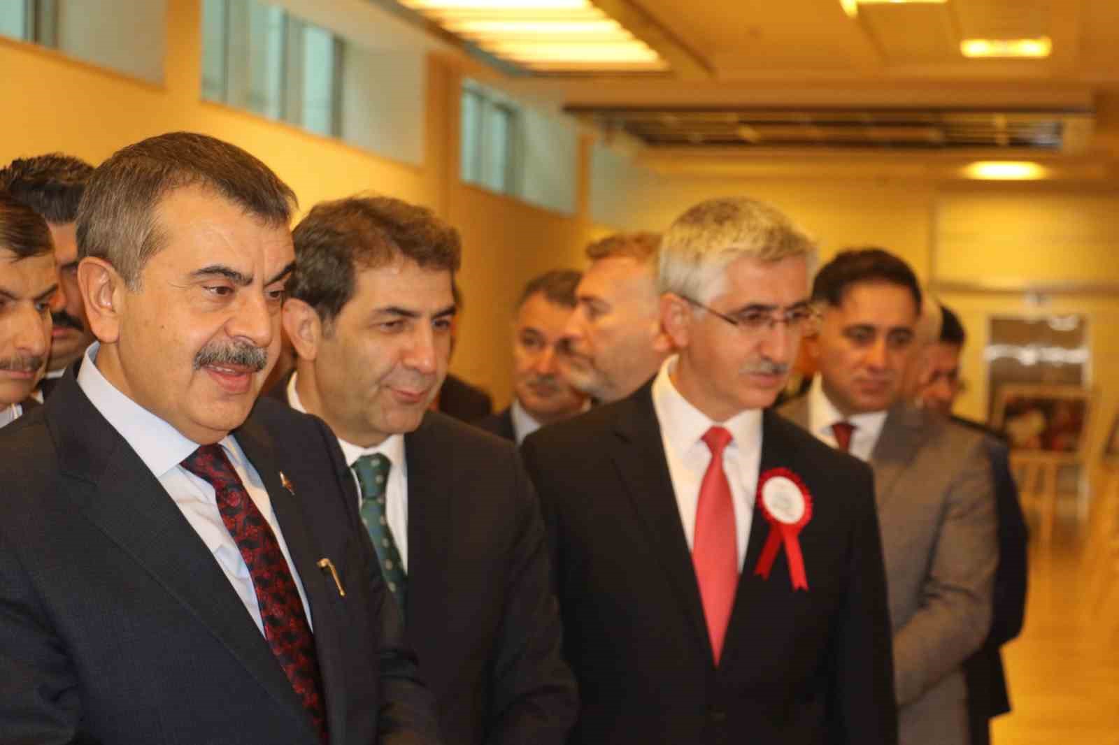 Bakan Tekin: "Her çocuk ve her insan bizim gözümüzde eşittir"