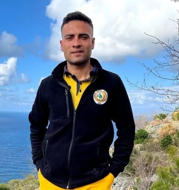 Otomobil bariyere &ccedil;arptı, s&uuml;r&uuml;c&uuml; hayatını kaybetti
