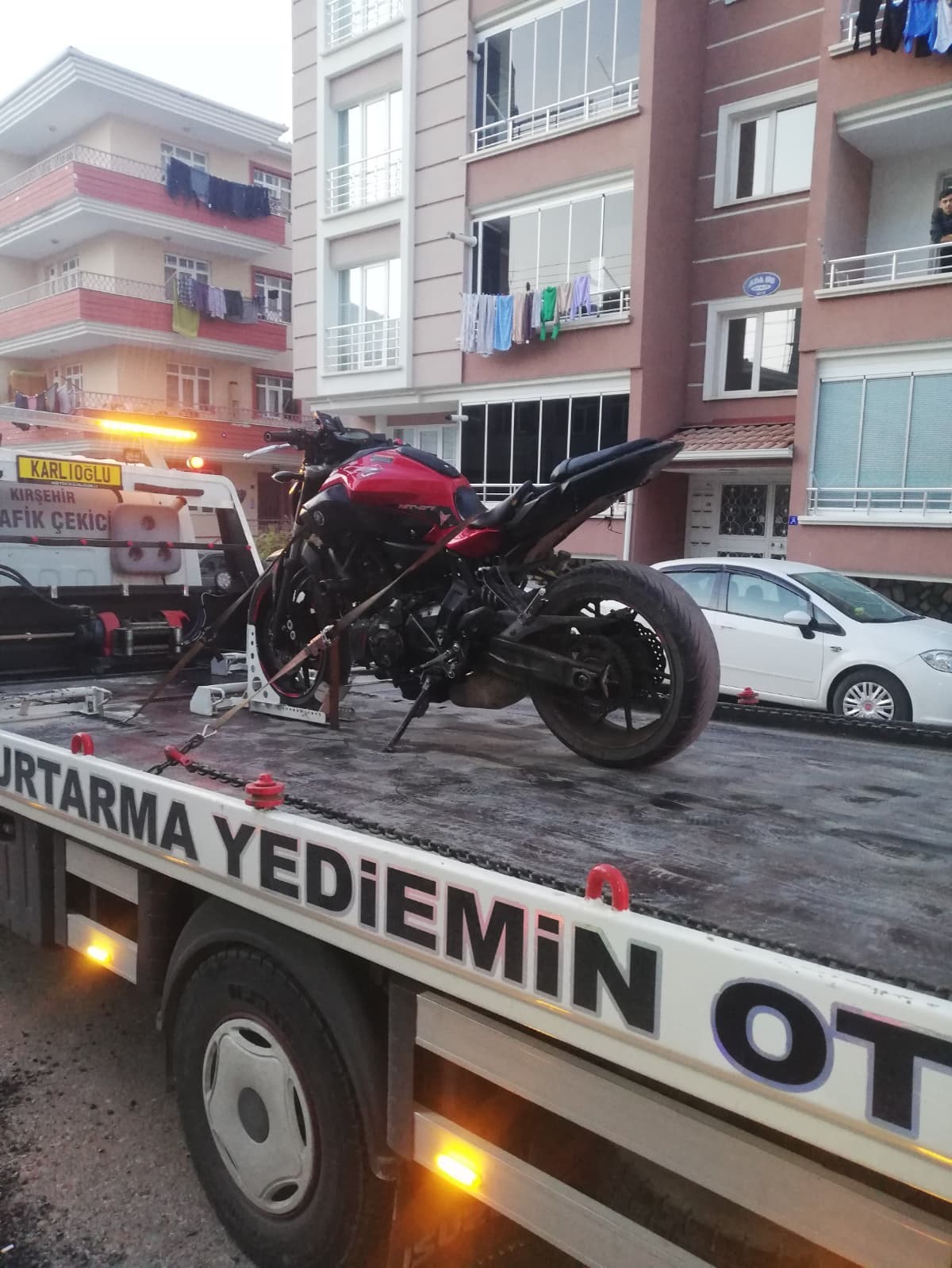 Trafiği tehlikeliye düşüren motosikletliye 61 bin TL ceza uygulandı