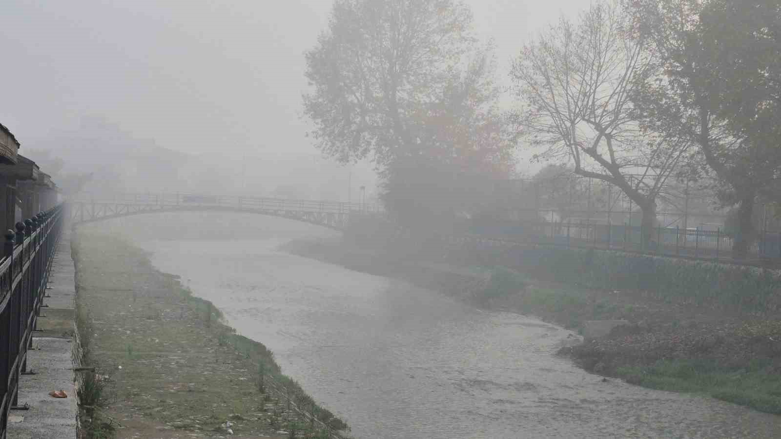 Düzce’de sis etkili oluyor