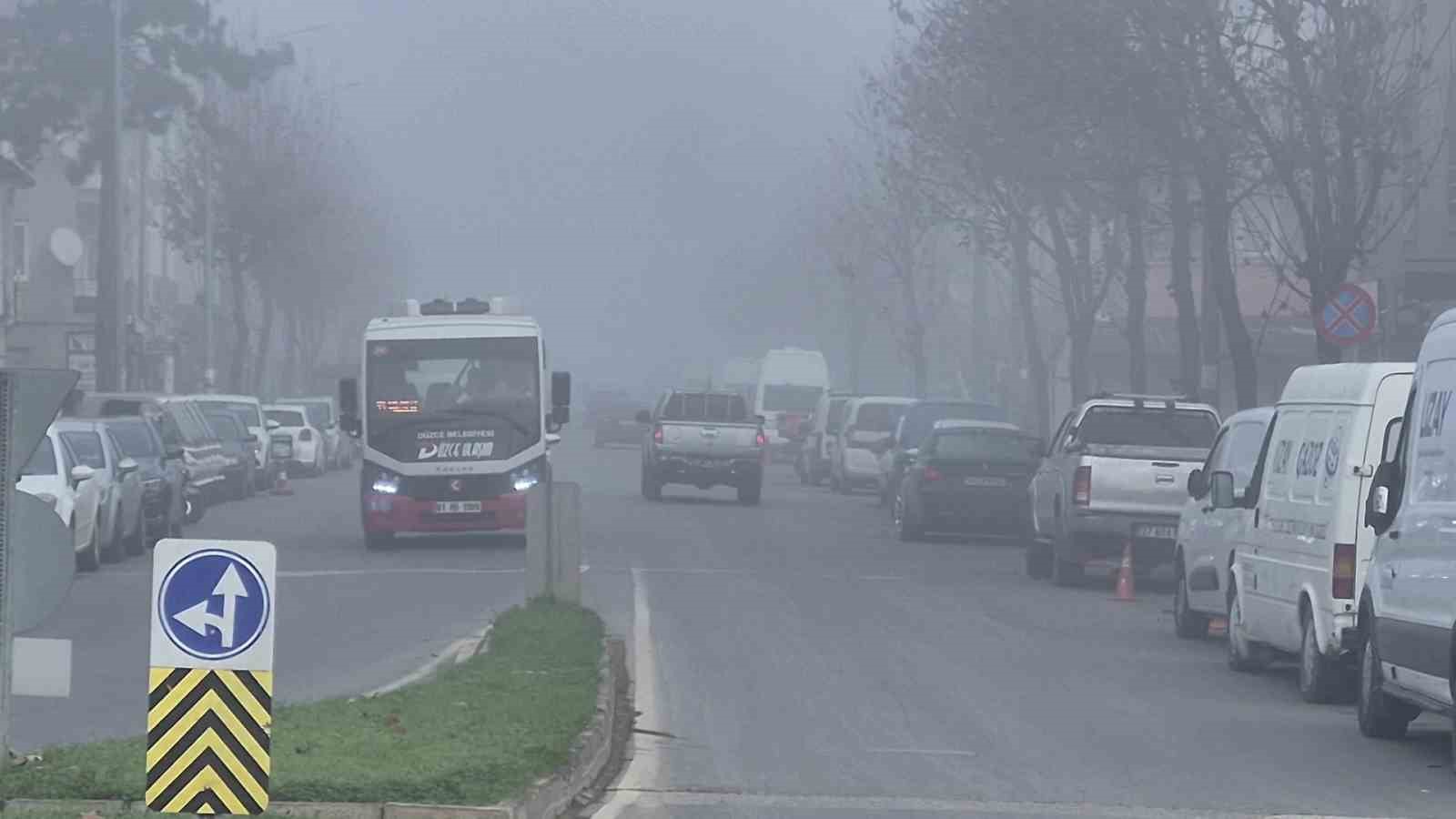 Düzce’de sis etkili oluyor
