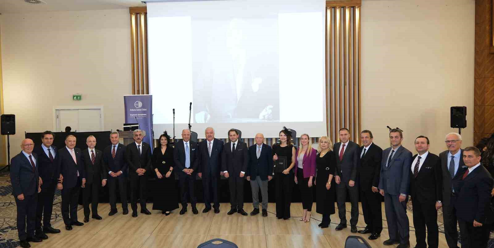 ASO Başkanı Ardıç: "Bugün dünyada fark oluşturan her başarı hikayesinin arkasında mutlaka idealist bir öğretmenin dokunuşu vardır"