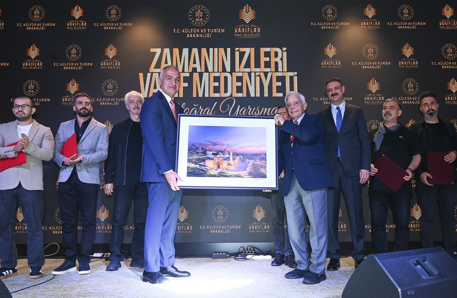 Bakan Ersoy: "Ayasofya’da gerçekleştirilen en kapsamlı restorasyon sürecini başlattık"