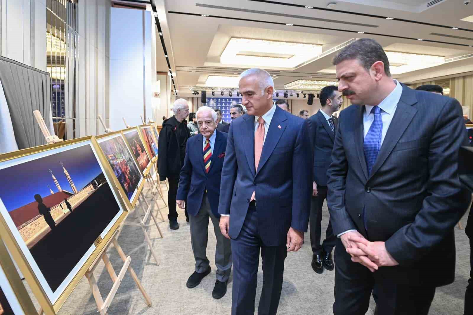 Bakan Ersoy: "Ayasofya&rsquo;da ger&ccedil;ekleştirilen en kapsamlı restorasyon s&uuml;recini başlattık"
