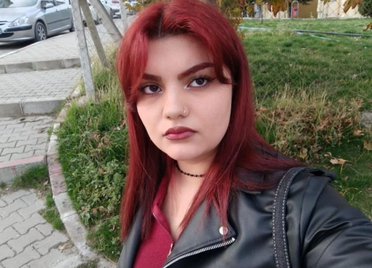 Yurt binasından düşerek hayatını kaybeden üniversite öğrencisi İstanbul’da toprağa verildi
