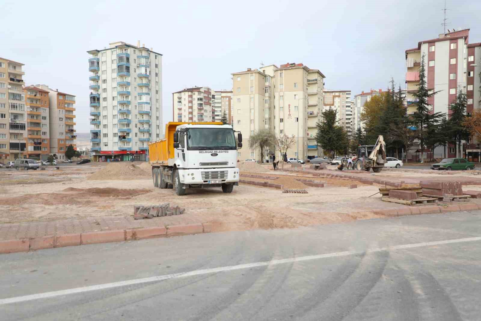 Melikgazi Belediyesi&rsquo;nden 30 Ağustos Mahallesi&rsquo;ne yeni park
