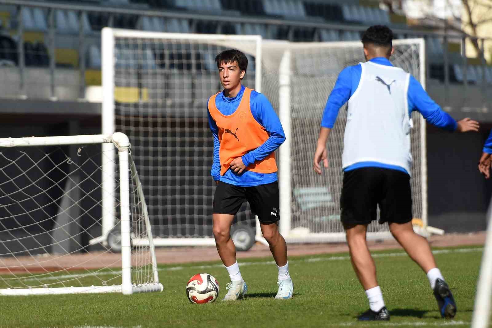 Manisa FK&rsquo;da Pendikspor mesaisi s&uuml;r&uuml;yor
