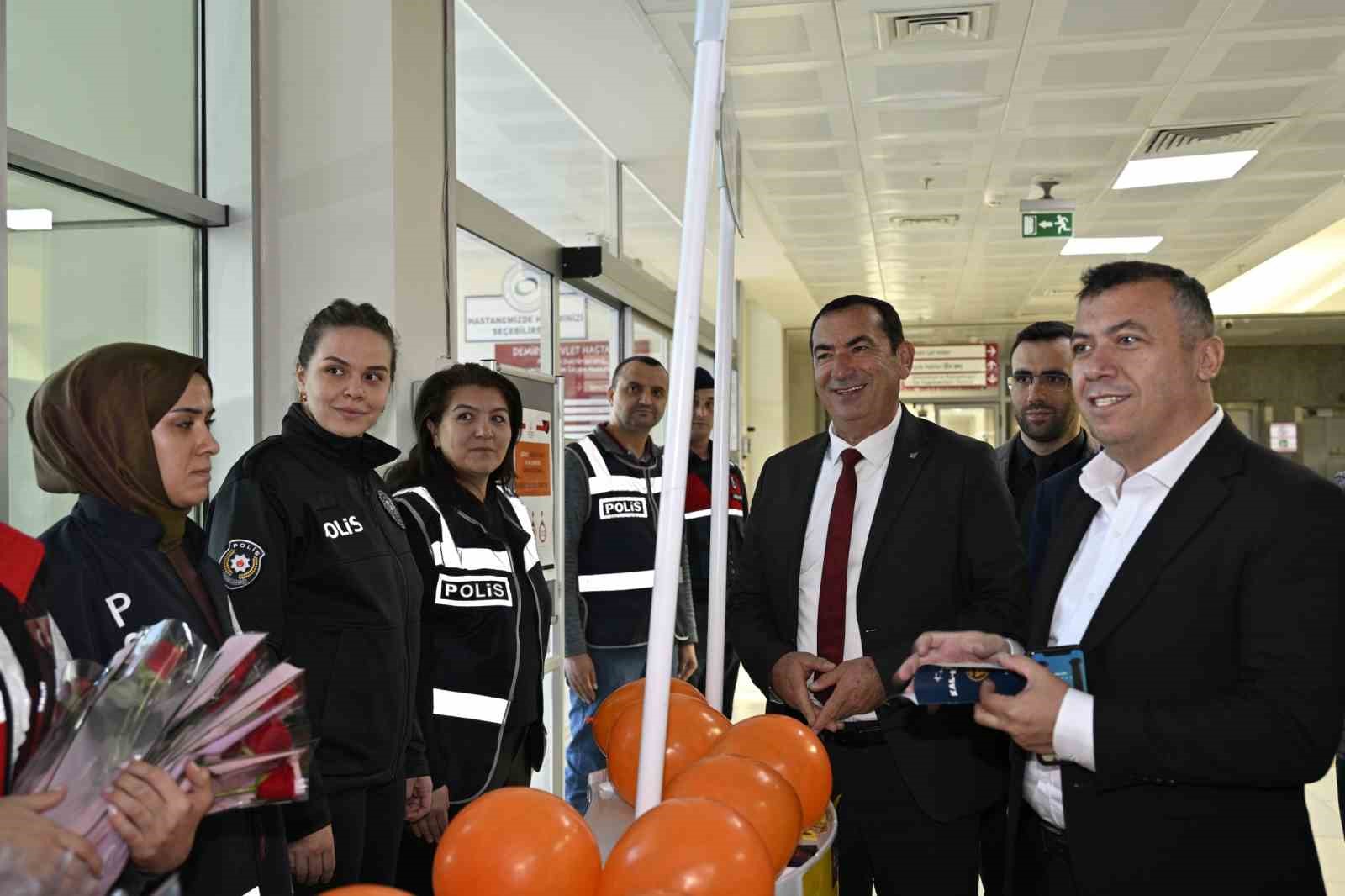 Demirci’de kadına yönelik şiddete karşı farkındalık çalışması yapıldı
