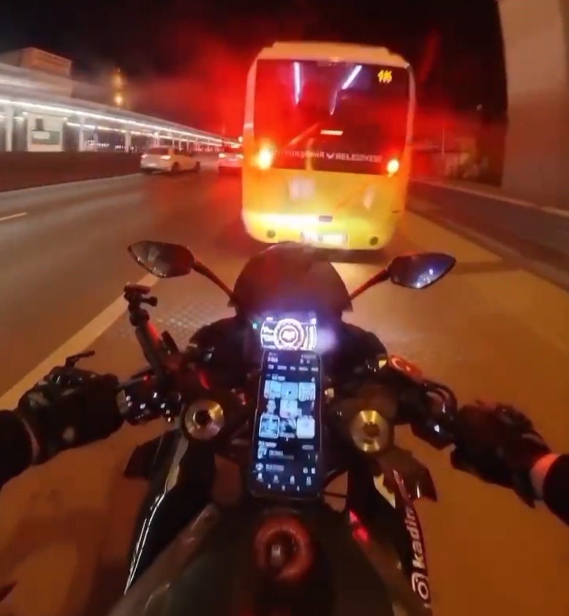 "Allah’ım sana geliyorum" dedi, belediye otobüsüne çarptı
